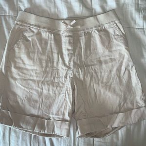 iZod Khaki Shorts
